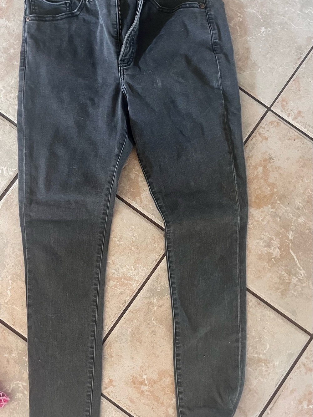 Express slim jeans with stretch. Dark gray denim.